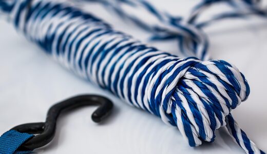 ski rope, nylon, tying, towing, cord, rope, hank, knot, fastening, securing, bind, tie, fasten, lashing, bundle, join, secure, pulling, marine, boating, tangled, blue security