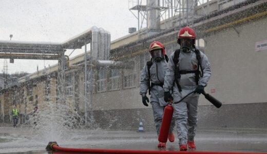 chemistry, poisoning, help, fire, ammonia, rescue, nature, environment, fire department, hydrant, water