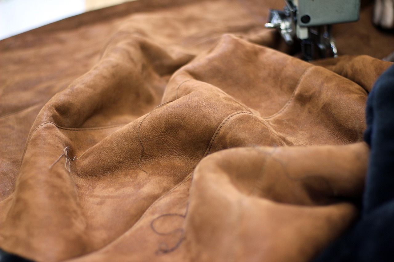 leather, sewing machine, clothing, background, closeup, curved, detail, laptop wallpaper, 4k wallpaper, fabrics, wallpaper hd, beautiful wallpaper, free background, fashion, fur, macro, material, real, sewing, cool backgrounds, 4k wallpaper 1920x1080, free wallpaper, skin, soft, stitch, stitched, windows wallpaper, suede, full hd wallpaper, textured, textile, wallpaper 4k, hd wallpaper, mac wallpaper, desktop backgrounds, brown fashion, brown clothes
