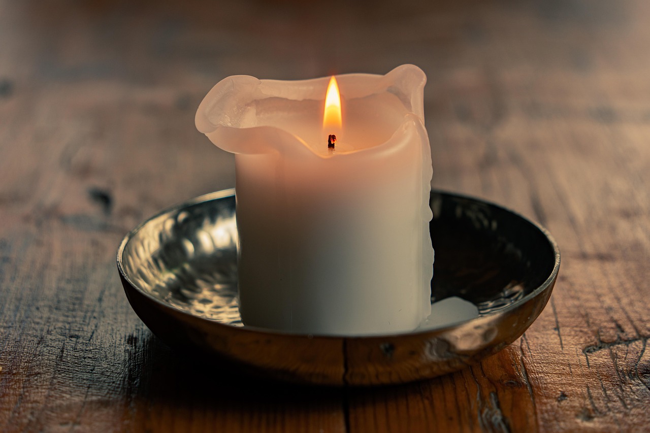 candlelight, candle, flame, fire, decoration, atmosphere, mood, warm, wood, brown