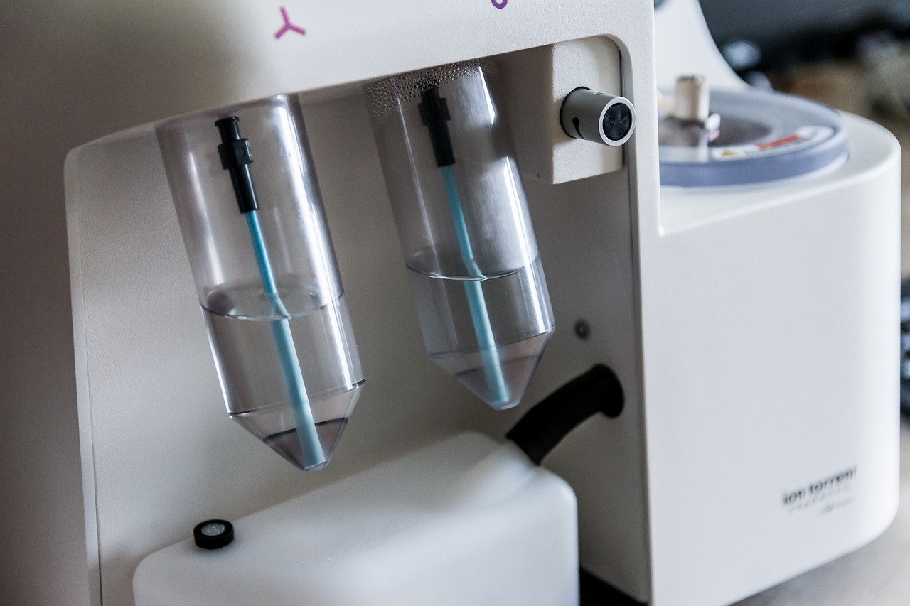lab, analysis, diagnostics, hospital, test tube, test, tests, medical, the doctor, test tubes, medic, treatment, patient, diagnostician, health