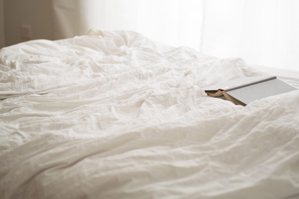 read, sunday, desktop backgrounds, bedroom, book, sleep, room, full hd wallpaper, wallpaper 4k, comfortable, background, 4k wallpaper 1920x1080, apartment, mac wallpaper, relax, bed, decor, windows wallpaper, weekend, 4k wallpaper, furniture, free wallpaper, laptop wallpaper, home decor, mood, wallpaper hd, romantic, cool backgrounds, hobby, free background, beautiful wallpaper, hd wallpaper, leisure