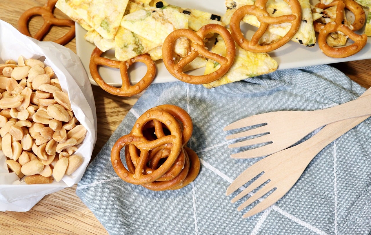 pretzel, pastries, snack, oktoberfest, peanuts, nuts, crisps, forks