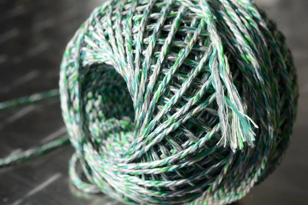 line, pack cord, the end, tie up, tie, to back up, rolled up, thread, package cord, twine, tie up, tie up, twine, twine, twine, twine, twine